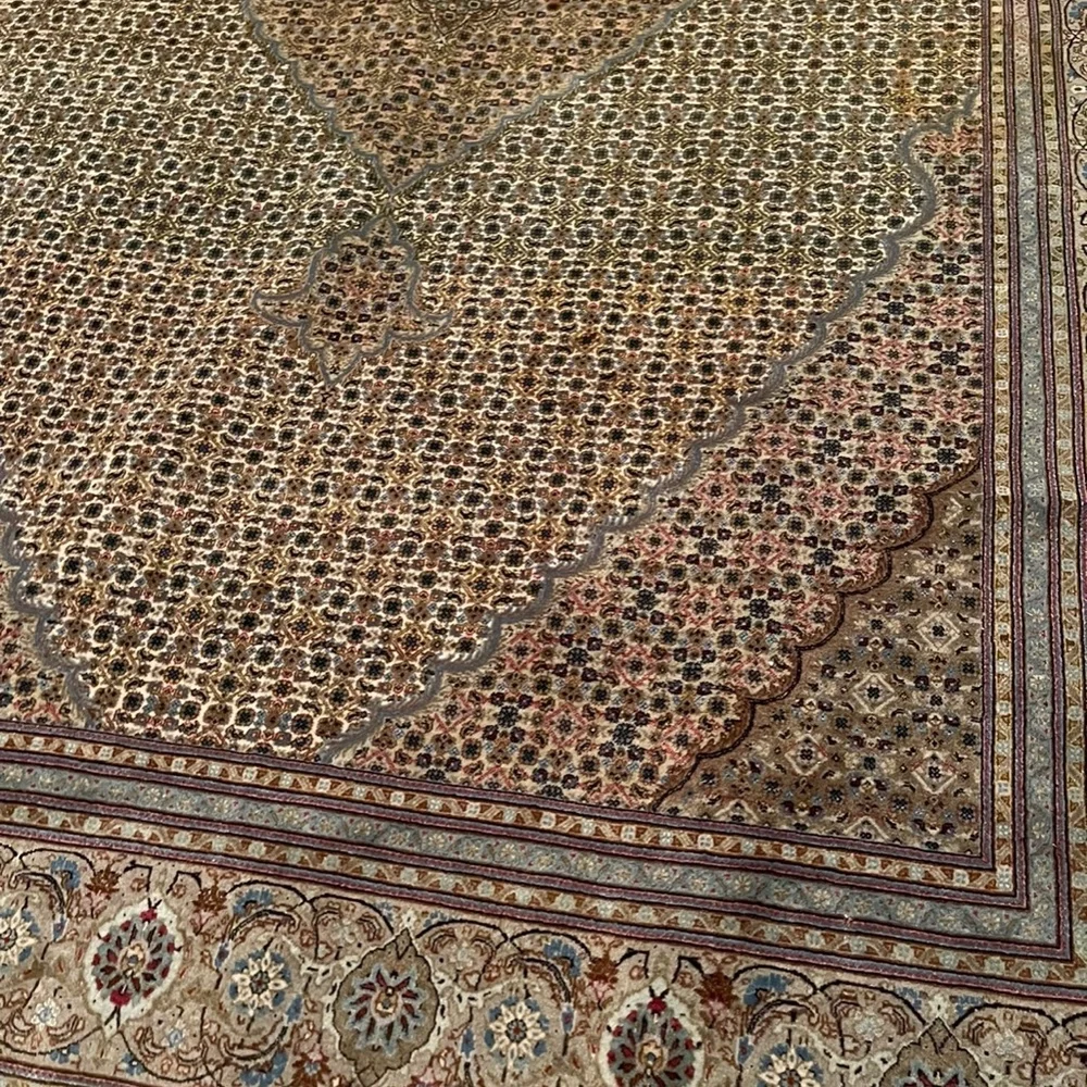 Persian Rug - Picture 6 of 11